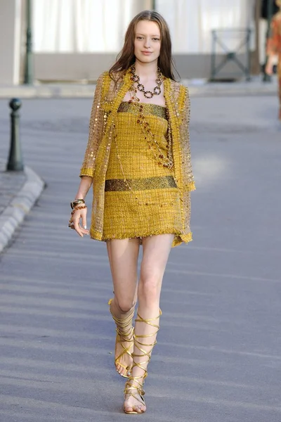Look 32